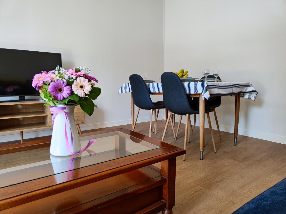 Tres Belle Appartement Lumineuse Spacieux ช็องตียี ภายนอก รูปภาพ